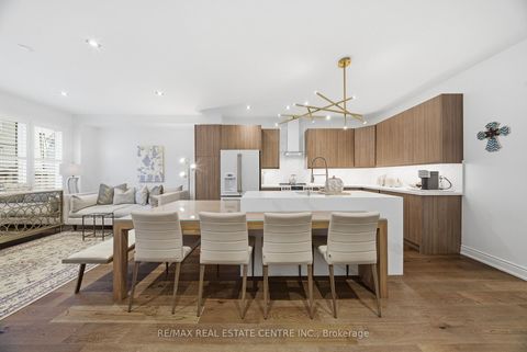 Photo 14 at 8 Bristlewood Crescent, Patterson, Vaughan