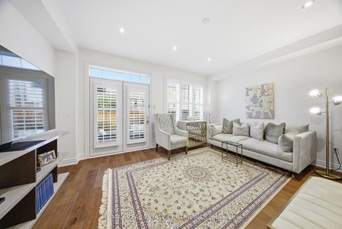 Photo 20 at 8 Bristlewood Crescent, Patterson, Vaughan