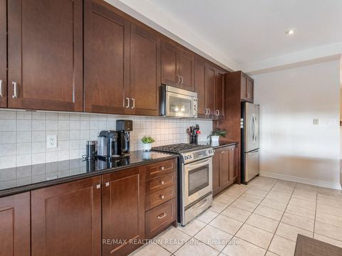 Photo 15 at 6 - 8900 Bathurst Street, Patterson, Vaughan