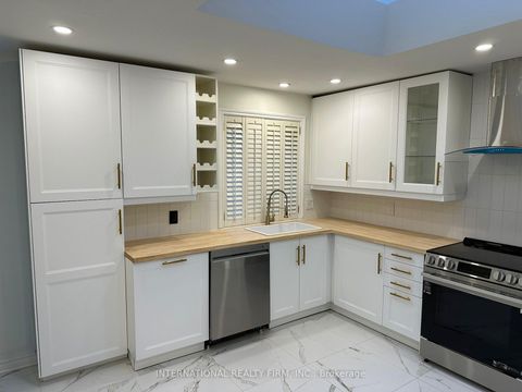 Photo 2 at 337 Glen Road, Moore Park, Toronto