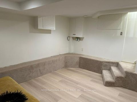 Photo 9 at 337 Glen Road, Moore Park, Toronto