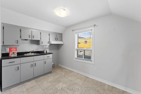 Photo 23 at 50 Argyle Street, Bellwoods, Toronto