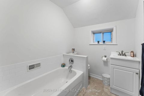 Photo 25 at 50 Argyle Street, Bellwoods, Toronto