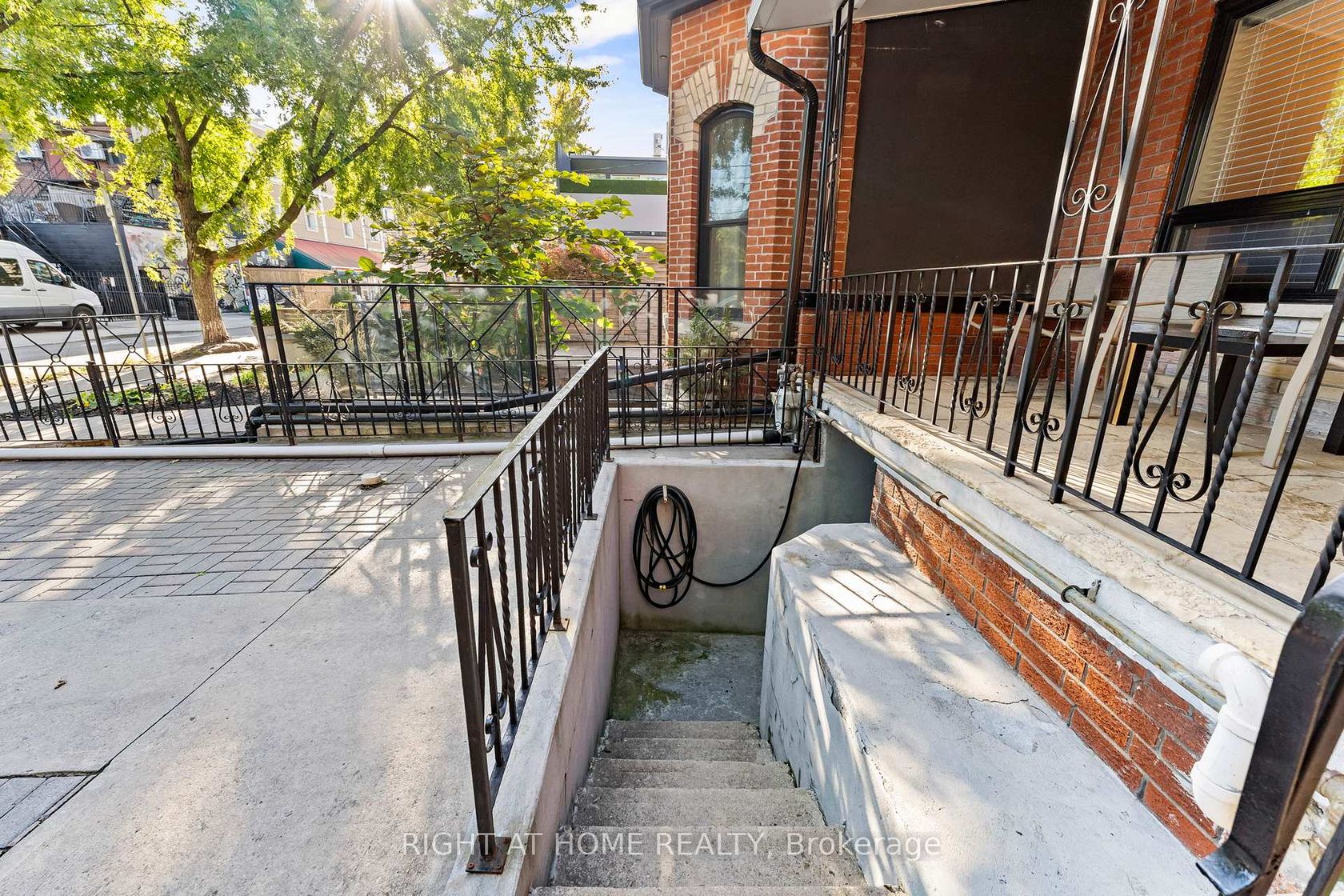 Photo 4 at 50 Argyle Street, Bellwoods, Toronto Photo 4 at 50 Argyle Street, Bellwoods, Toronto