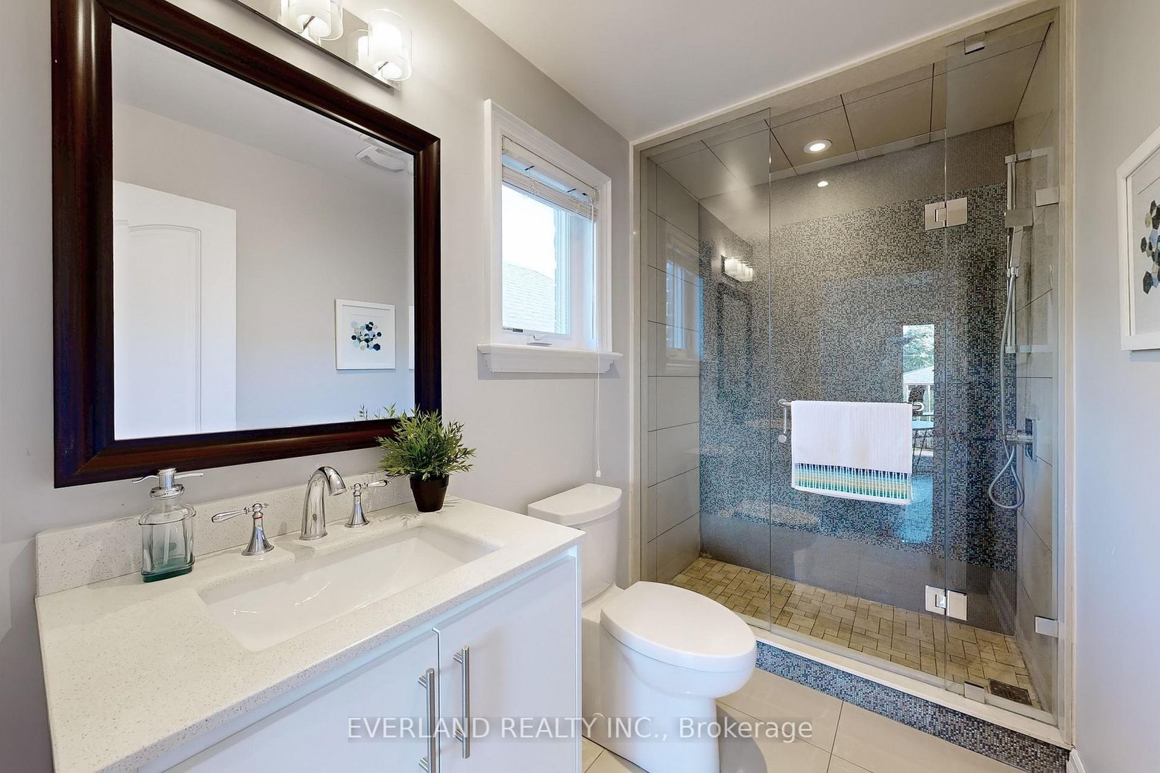 Photo 15 at 160B Finch Avenue E, Newtonbrook East, Toronto Photo 15 at 160B Finch Avenue E, Newtonbrook East, Toronto