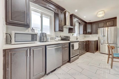 Photo 7 at 10 Blakemanor Boulevard, Woburn, Toronto