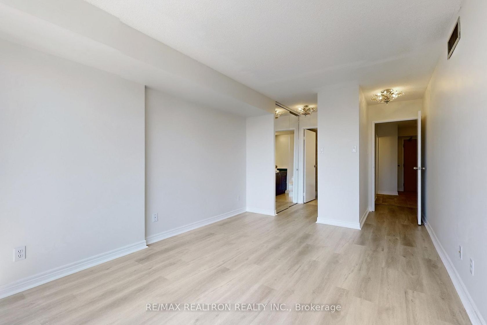 Photo 10 at 407 - 1131 Steeles Avenue W, Branson, Toronto Photo 10 at 407 - 1131 Steeles Avenue W, Branson, Toronto