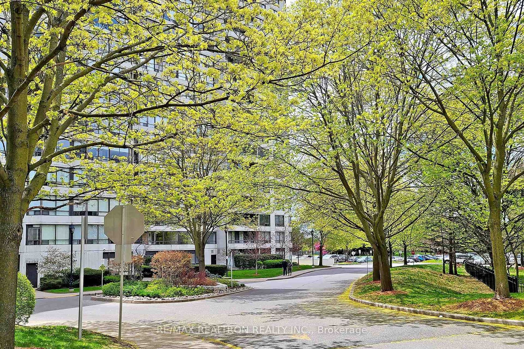 Photo 26 at 407 - 1131 Steeles Avenue W, Branson, Toronto Photo 26 at 407 - 1131 Steeles Avenue W, Branson, Toronto