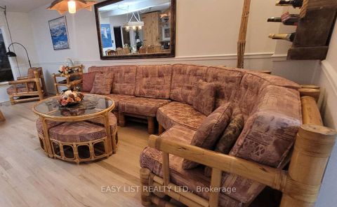 Photo 5 at 15 Miles Court, North Richvale, Richmond Hill