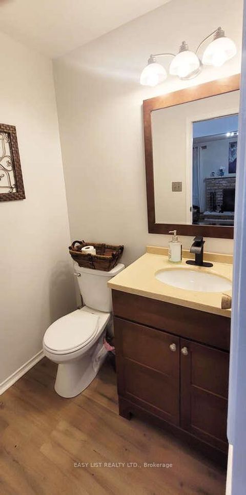 Photo 11 at 15 Miles Court, North Richvale, Richmond Hill