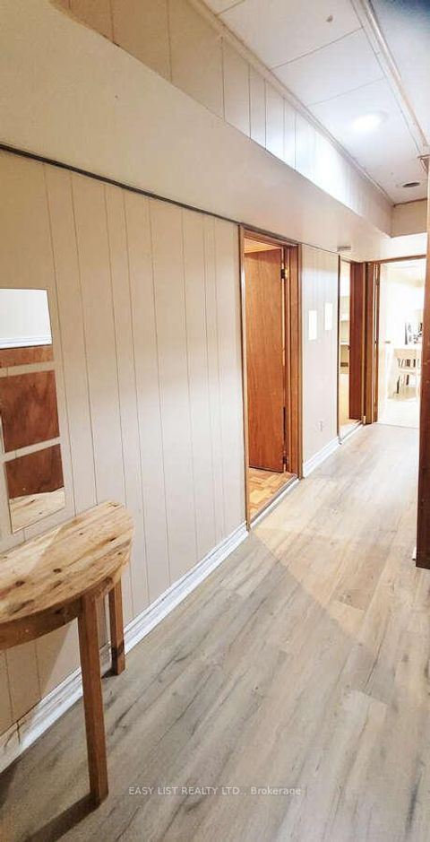 Photo 36 at 15 Miles Court, North Richvale, Richmond Hill