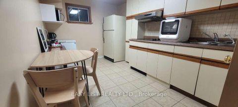 Photo 38 at 15 Miles Court, North Richvale, Richmond Hill