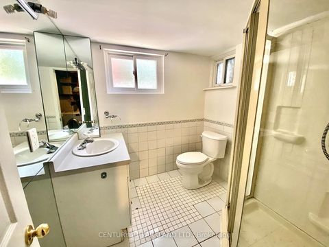 Photo 13 at 147 Winchester Street, South St. James Town, Toronto