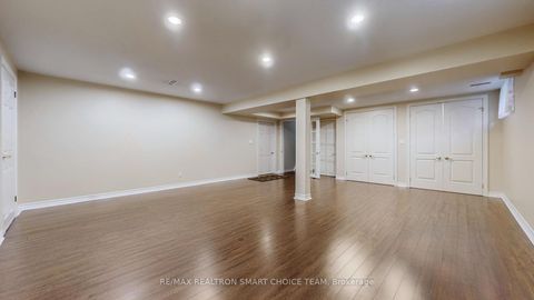 Photo 31 at 18 Brenham Crescent, Newtonbrook East, Toronto