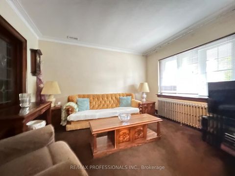 Photo 5 at 33 Chandos Avenue, Junction, Toronto Photo 5 at 33 Chandos Avenue, Junction, Toronto