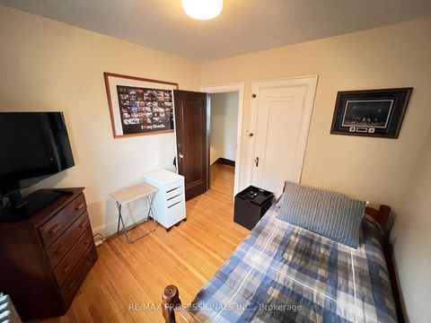 Photo 7 at 33 Chandos Avenue, Junction, Toronto Photo 7 at 33 Chandos Avenue, Junction, Toronto
