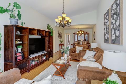 Photo 11 at 29 Clapperton Avenue, Birchmount, Toronto
