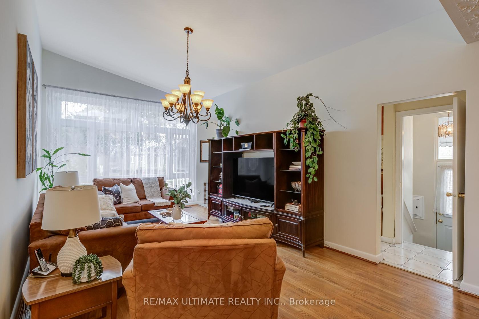 Photo 10 at 29 Clapperton Avenue, Birchmount, Toronto Photo 10 at 29 Clapperton Avenue, Birchmount, Toronto