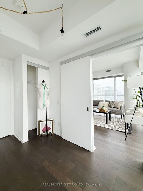 Photo 19 at 2004 - 5 Soudan Avenue, Mount Pleasant West, Toronto