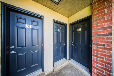 Photo 2 at 20 - 4707 Kingston Road, West Hill, Toronto