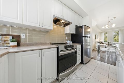 Photo 7 at 20 - 4707 Kingston Road, West Hill, Toronto