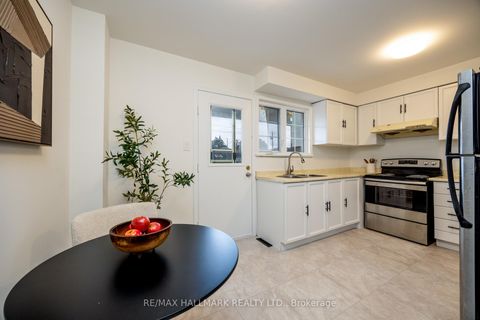 Photo 11 at 12 Outlook Garden Boulevard, Smythe, Toronto Photo 11 at 12 Outlook Garden Boulevard, Smythe, Toronto