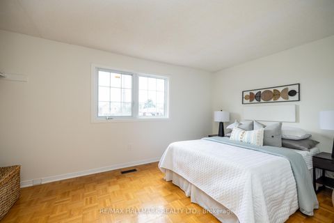Photo 18 at 12 Outlook Garden Boulevard, Smythe, Toronto Photo 18 at 12 Outlook Garden Boulevard, Smythe, Toronto