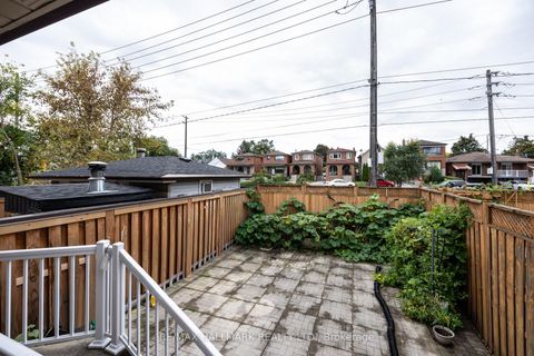 Photo 25 at 12 Outlook Garden Boulevard, Smythe, Toronto Photo 25 at 12 Outlook Garden Boulevard, Smythe, Toronto
