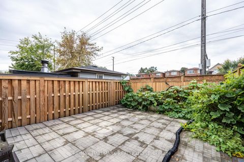 Photo 26 at 12 Outlook Garden Boulevard, Smythe, Toronto Photo 26 at 12 Outlook Garden Boulevard, Smythe, Toronto