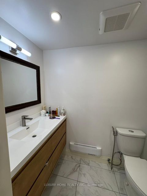 Photo 10 at 3 Hughes Street, Oak Ridges, Richmond Hill