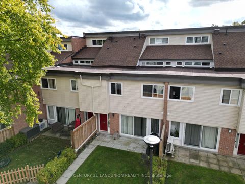 Photo 1 at 111 Milestone Crescent, Aurora Village, Aurora Photo 1 at 111 Milestone Crescent, Aurora Village, Aurora