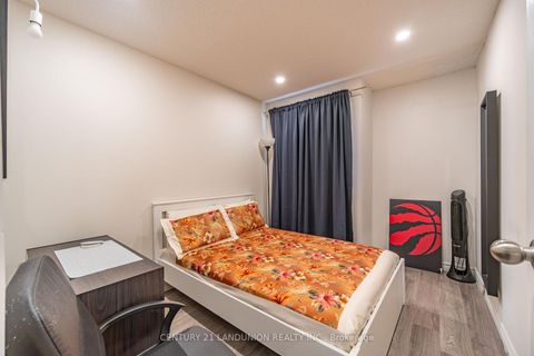 Photo 25 at 111 Milestone Crescent, Aurora Village, Aurora Photo 25 at 111 Milestone Crescent, Aurora Village, Aurora