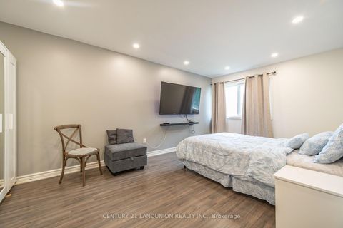 Photo 29 at 111 Milestone Crescent, Aurora Village, Aurora