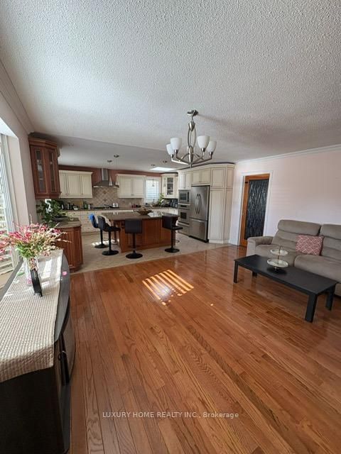 Photo 3 at 192 King Road, Oak Ridges, Richmond Hill