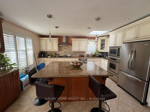 Photo 7 at 192 King Road, Oak Ridges, Richmond Hill