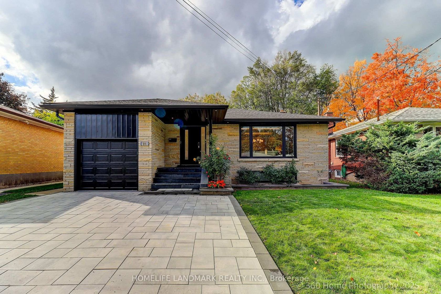 24 Evanston Drive, Bathurst Manor, Toronto photo number 2
