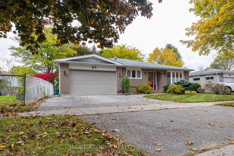 Photo 2 at 27 Bigwin Drive, Aurora Heights, Aurora Photo 2 at 27 Bigwin Drive, Aurora Heights, Aurora