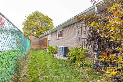 Photo 11 at 27 Bigwin Drive, Aurora Heights, Aurora