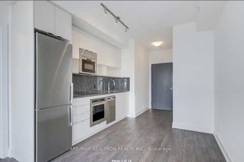 Photo 4 at 4010 - 7 Mabelle Avenue, City Centre West, Toronto
