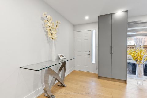 Photo 2 at 146 MILESTONE Crescent, Aurora Village, Aurora