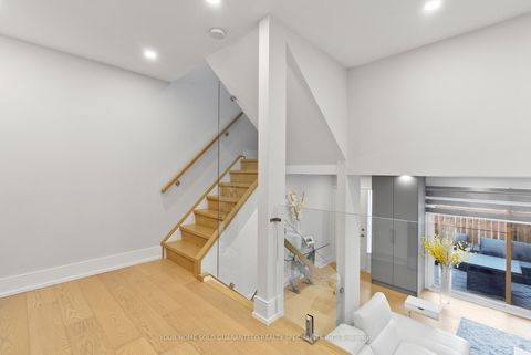 Photo 6 at 146 MILESTONE Crescent, Aurora Village, Aurora Photo 6 at 146 MILESTONE Crescent, Aurora Village, Aurora