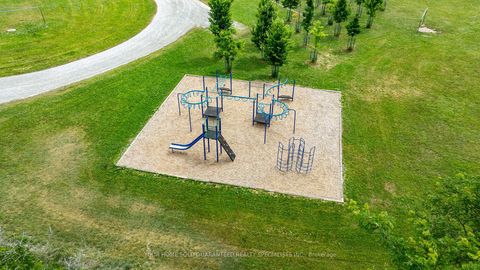 Photo 29 at 146 MILESTONE Crescent, Aurora Village, Aurora