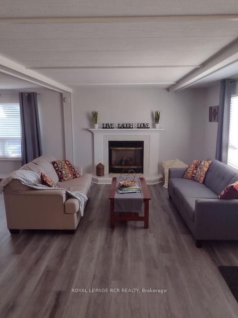 Photo 33 at 4 Linden Lane, Rural Innisfil, Innisfil