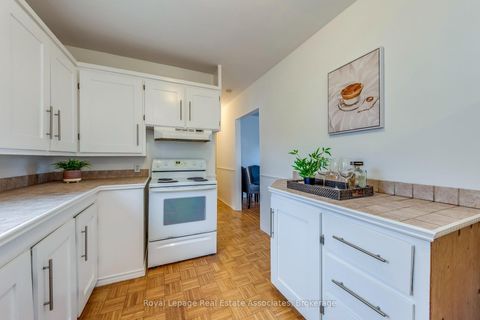 Photo 20 at 21 Brenton Street, Crescent Town, Toronto