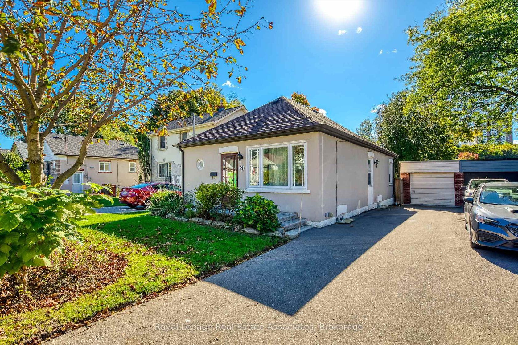 Photo 1 at 21 Brenton Street, Crescent Town, Toronto Photo 1 at 21 Brenton Street, Crescent Town, Toronto