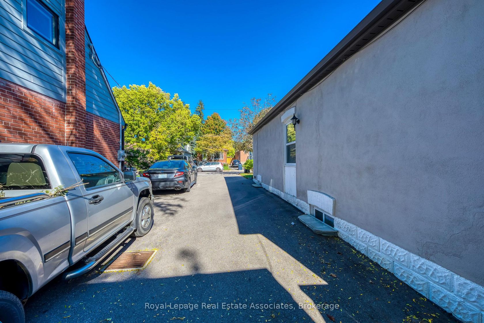 Photo 6 at 21 Brenton Street, Crescent Town, Toronto Photo 6 at 21 Brenton Street, Crescent Town, Toronto
