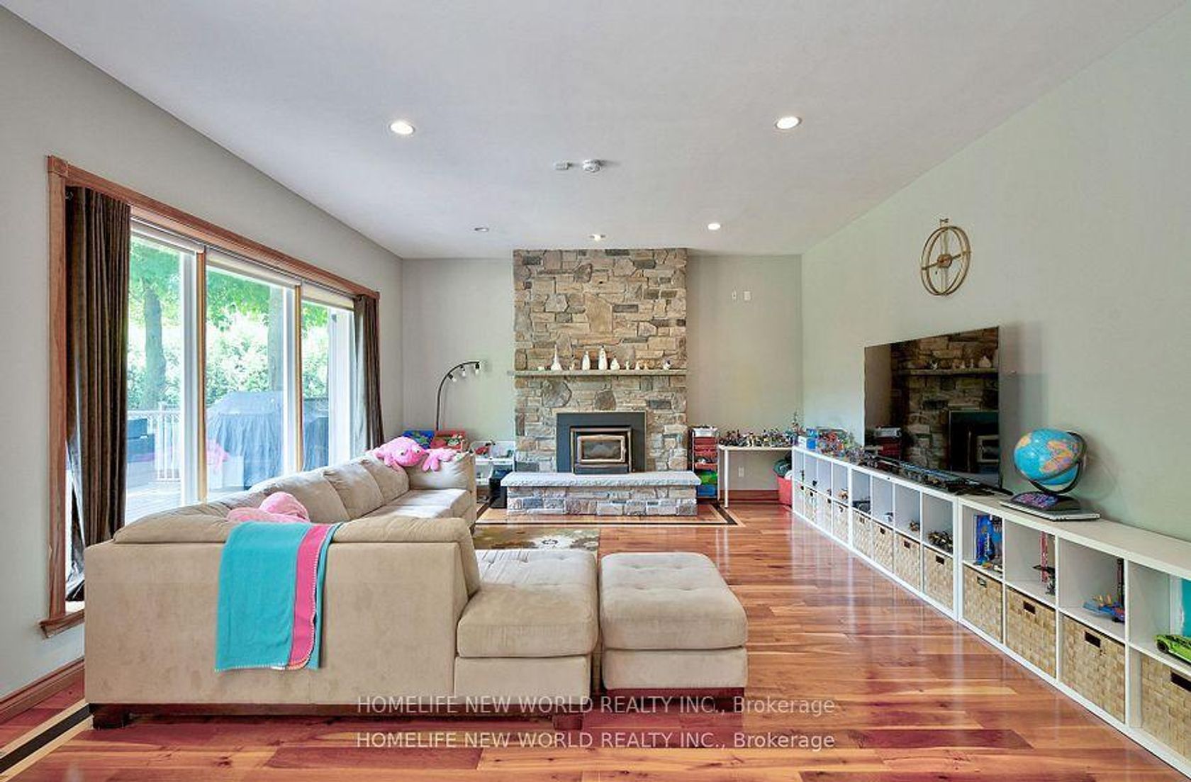Photo 15 at 7 Sulgrave Crescent, Windfields, Toronto Photo 15 at 7 Sulgrave Crescent, Windfields, Toronto