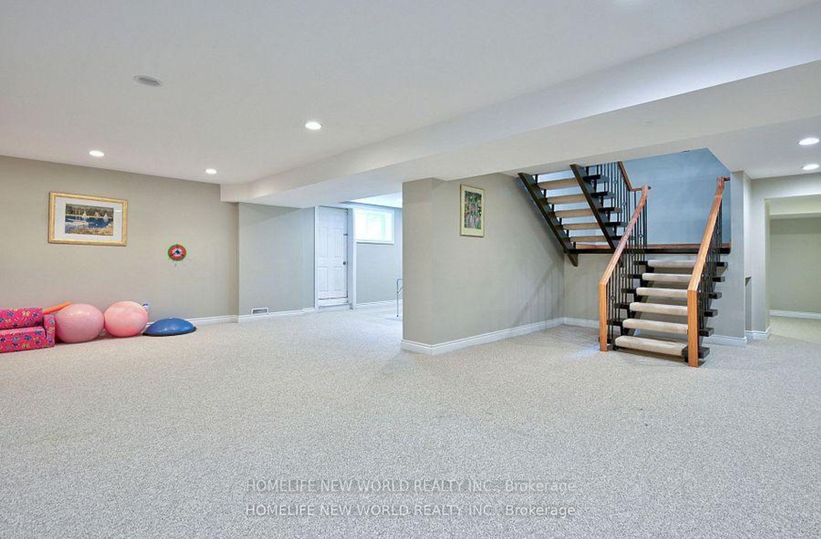 Photo 35 at 7 Sulgrave Crescent, Windfields, Toronto Photo 35 at 7 Sulgrave Crescent, Windfields, Toronto