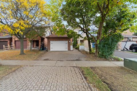 Photo 1 at 49 Esther Crescent, Yorkhill, Vaughan