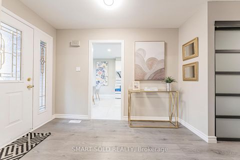 Photo 11 at 109 Meadowbank Road, Leslie Valley, Newmarket